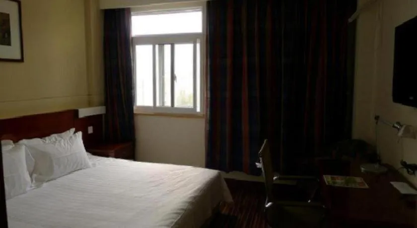 Bed in Jinjiang Inn Shanghai North Bund Yangpu Bridge Branch