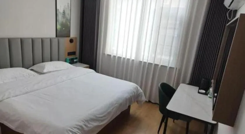 Bed in GreenTree Inn Jiangsu Xuzhou Western 3rd Ring Road Xiyuan Express Hotel