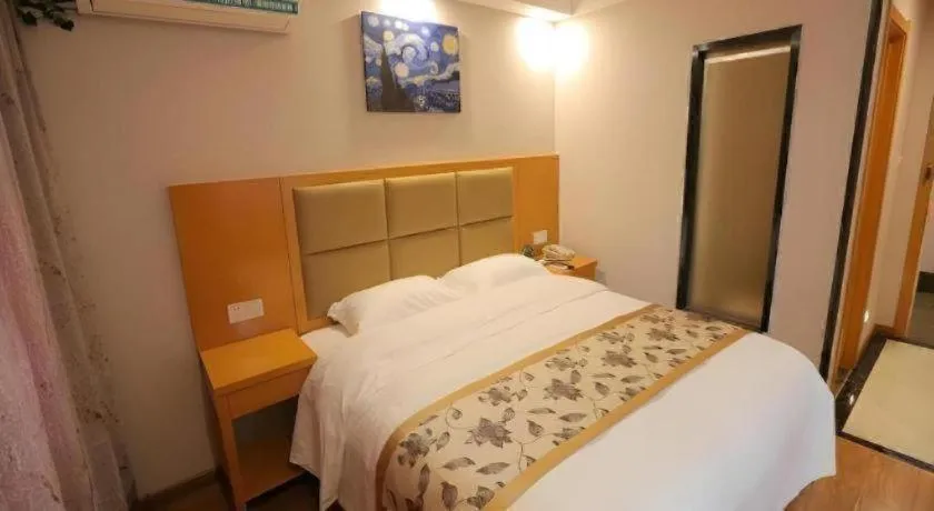 Bed in GreenTree Inn Jiangsu Xuzhou Western 3rd Ring Road Xiyuan Express Hotel