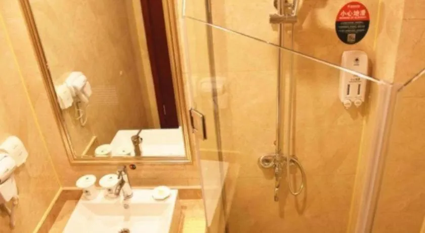 GreenTree Inn Jiangxi Shangrao Qianshan Ehu Avenue Express Hotel