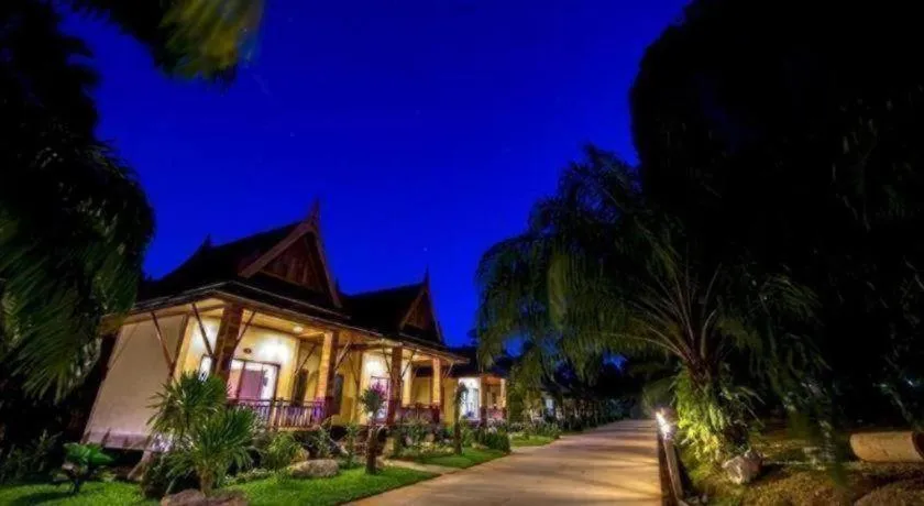 Dusit Phuphaya Resort