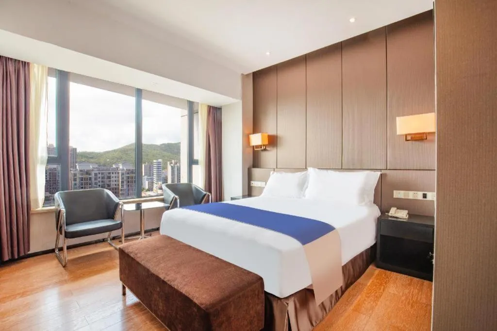 Bed in FOGER YACHT HOTEL