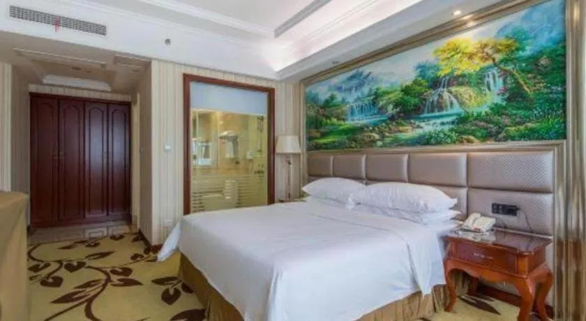 Bed in Vienna International Shanghai Nanxiang