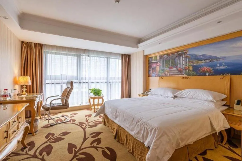 Bed in Vienna International Shanghai Nanxiang