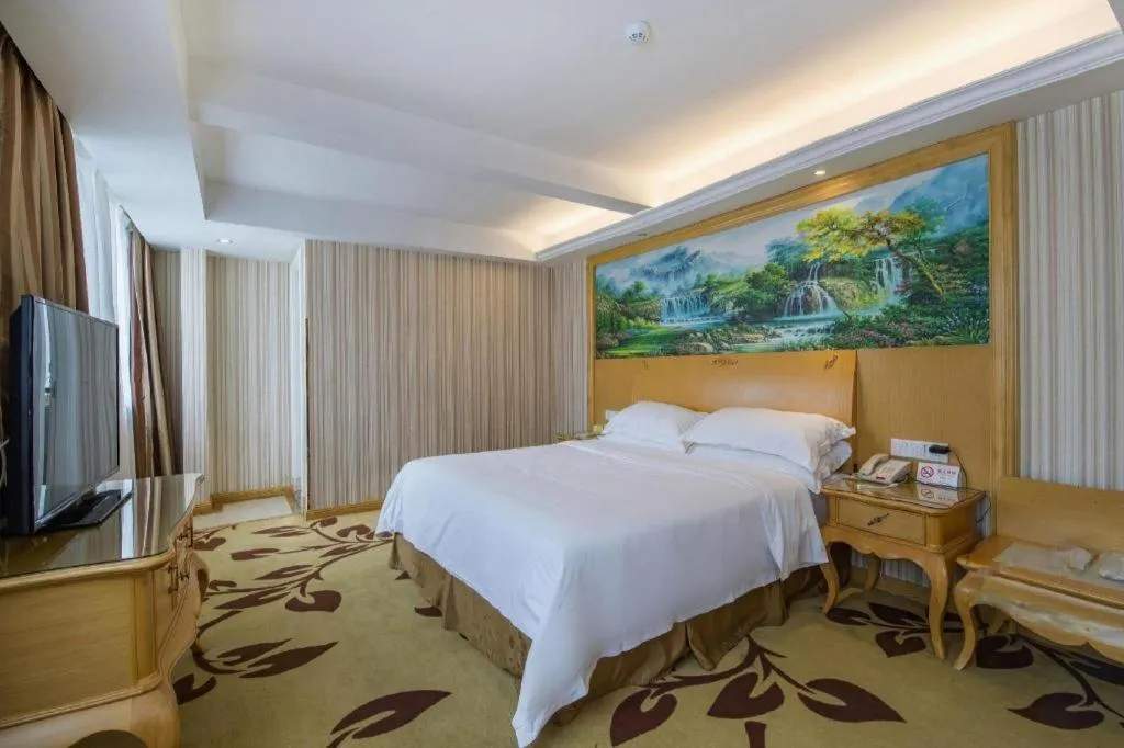 Bed in Vienna International Shanghai Nanxiang