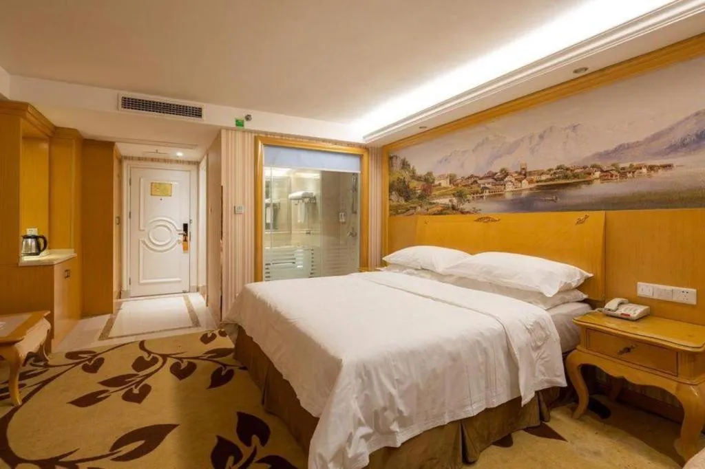 Bed in Vienna International Shanghai Nanxiang