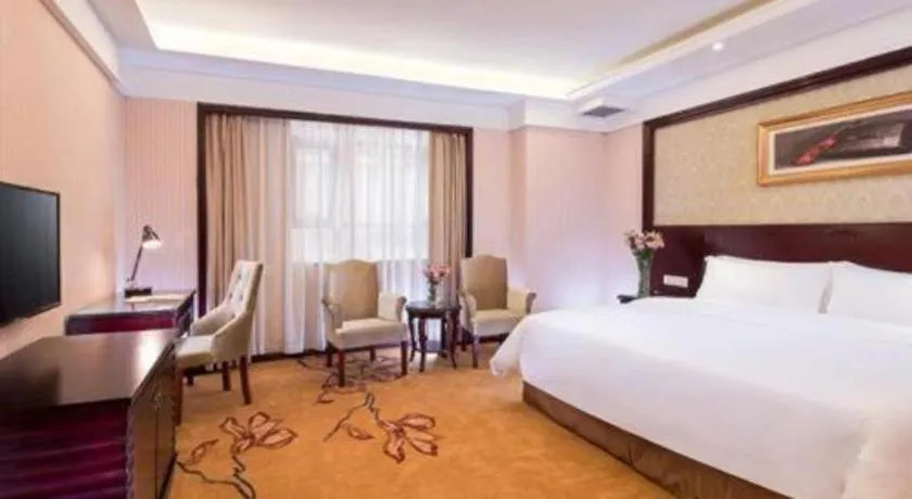 Bed in Vienna International Shanghai Nanxiang