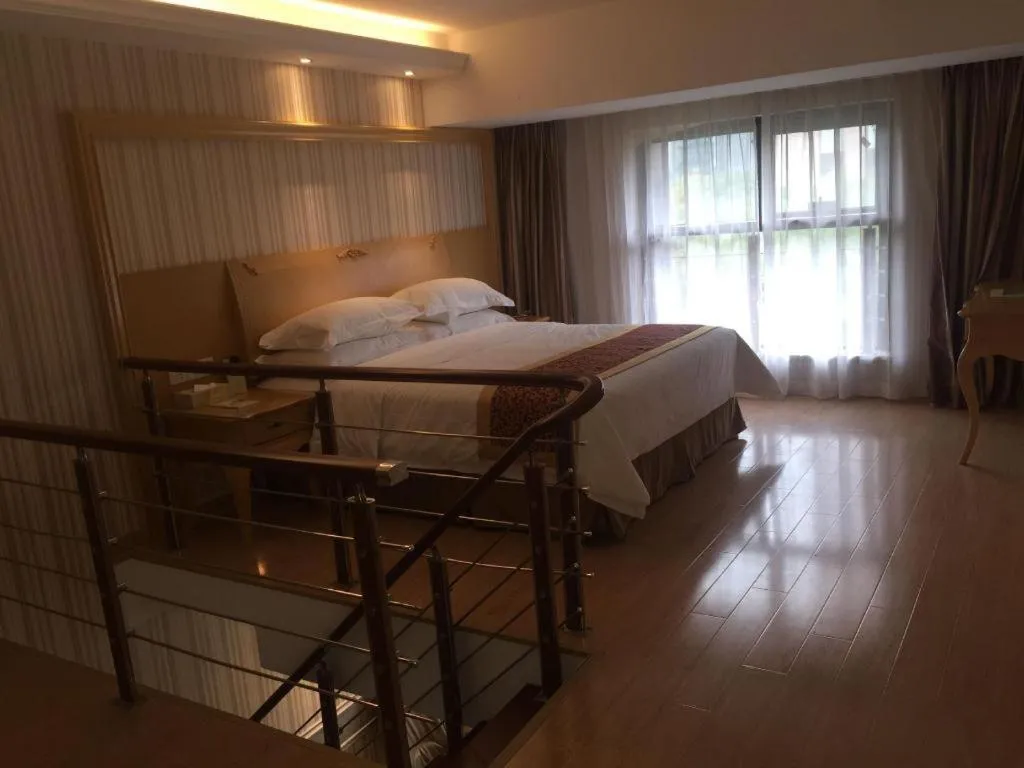 Bed in Vienna International Shanghai Nanxiang