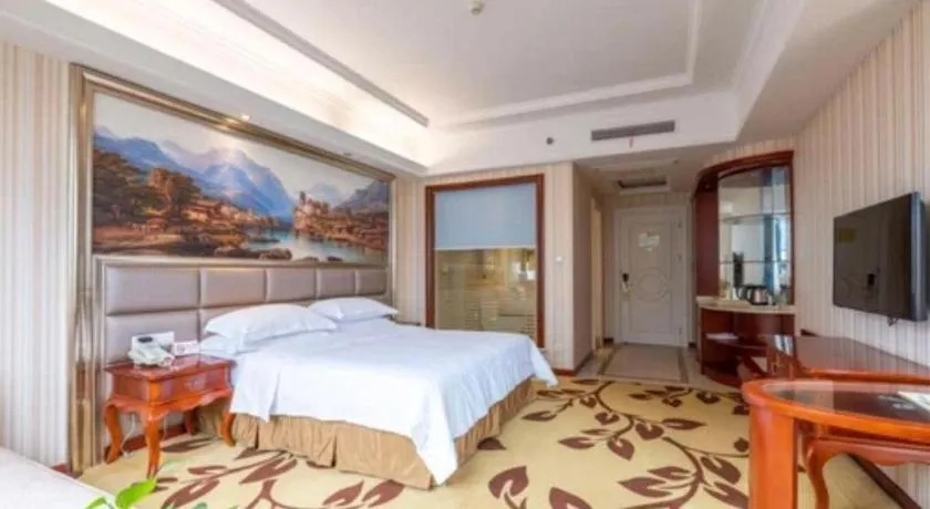 Bed in Vienna International Shanghai Nanxiang