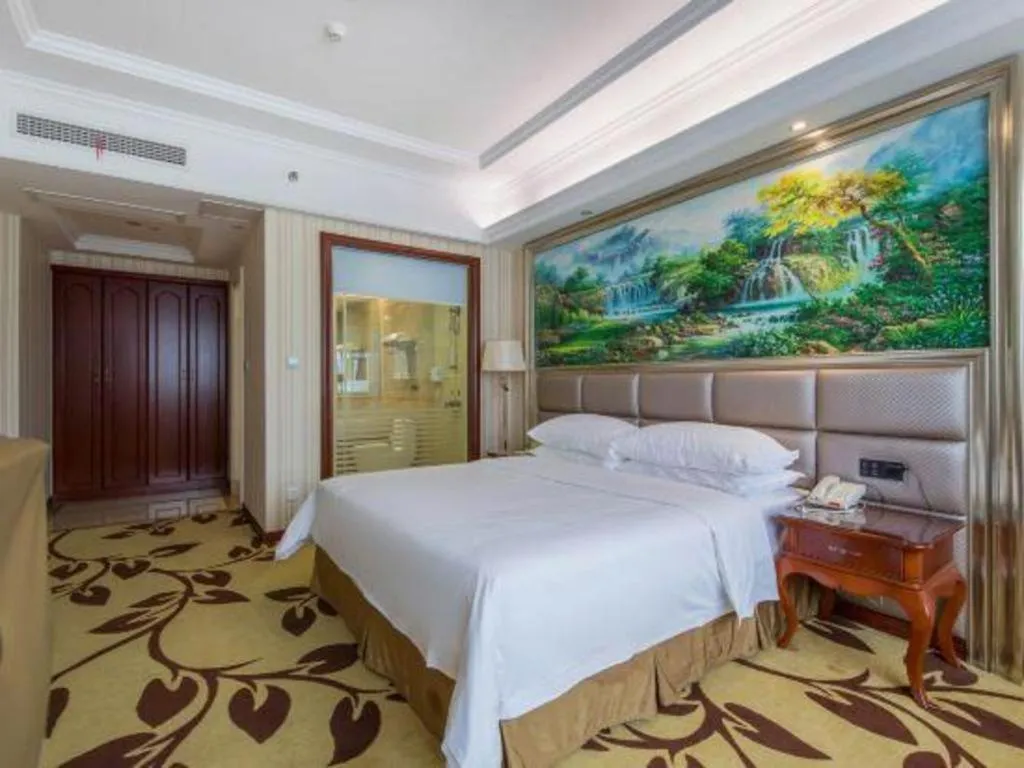 Bed in Vienna International Shanghai Nanxiang