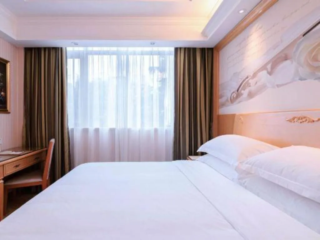 Bed in Vienna 3 Best Hotel Guangzhou Chebei Station