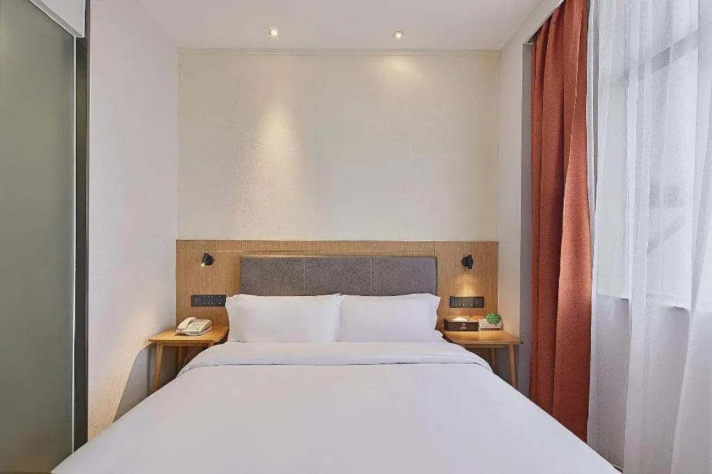 Bed in Insail Hotels Guangzhou Huangpu Dashadi Metro Station