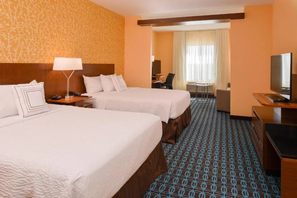 Bed in Fairfield by Marriott Inn & Suites Chillicothe