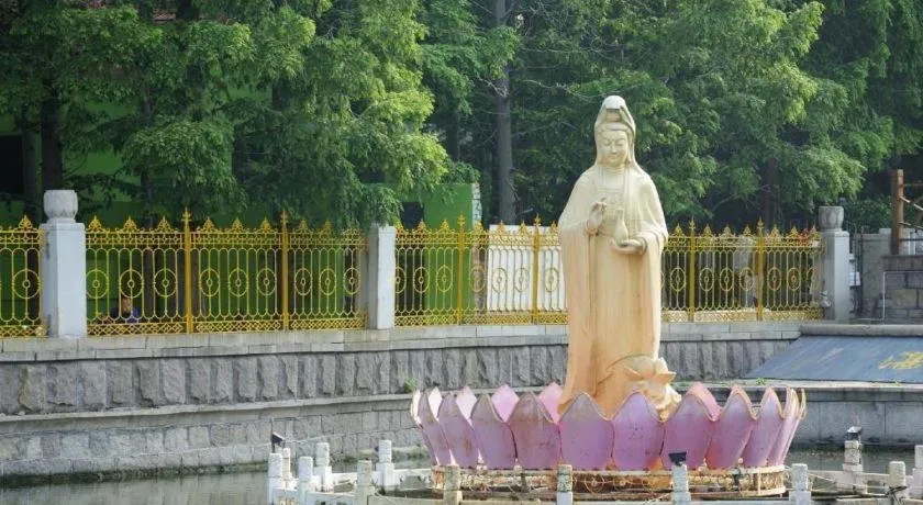 Qingdao Galaxy Holiday Hotel