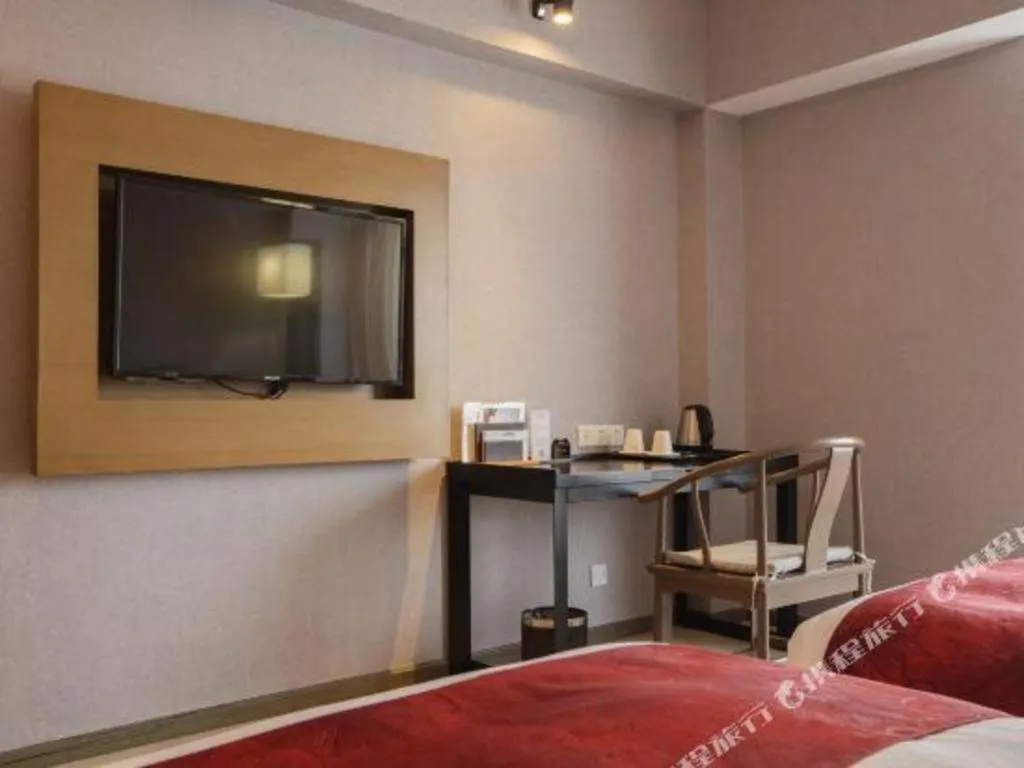 Bed in Chambery Hotel