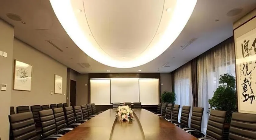 Tianjin Juchuan Lily Hotel