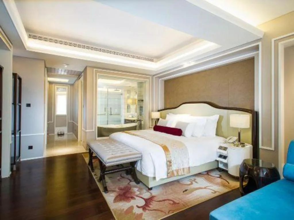 Bed in Grand Bay Hotel Beijing