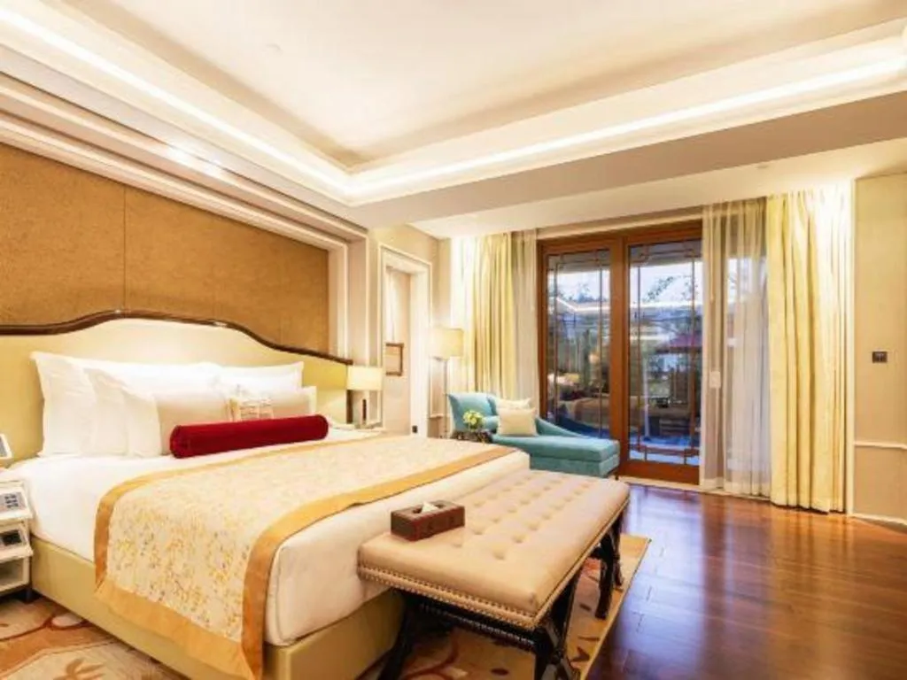 Bed in Grand Bay Hotel Beijing