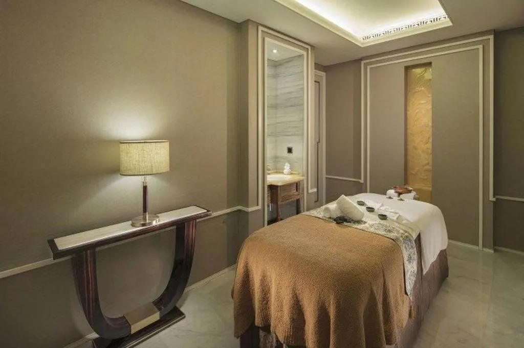 Bed in Grand Bay Hotel Beijing