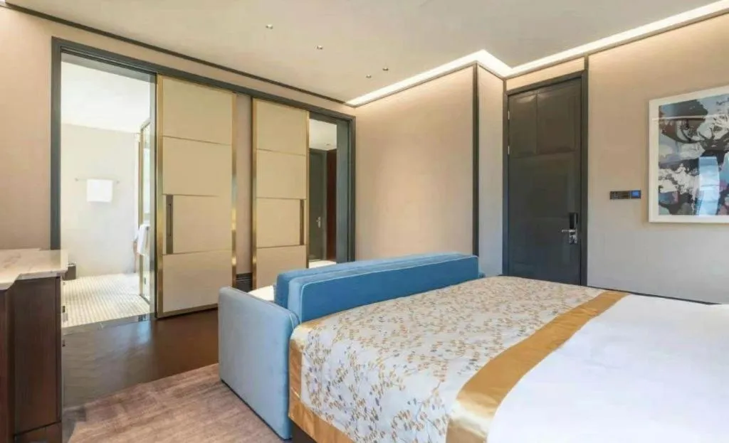 Bed in Grand Bay Hotel Beijing