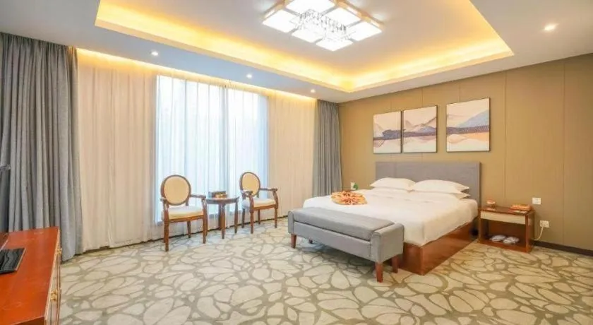 Bed in Suzhou Phoenix Hotspring Resort