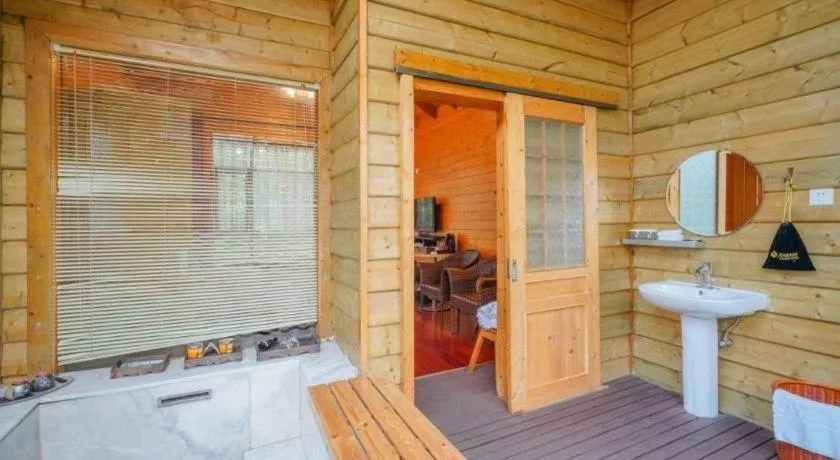 Suzhou Phoenix Hotspring Resort