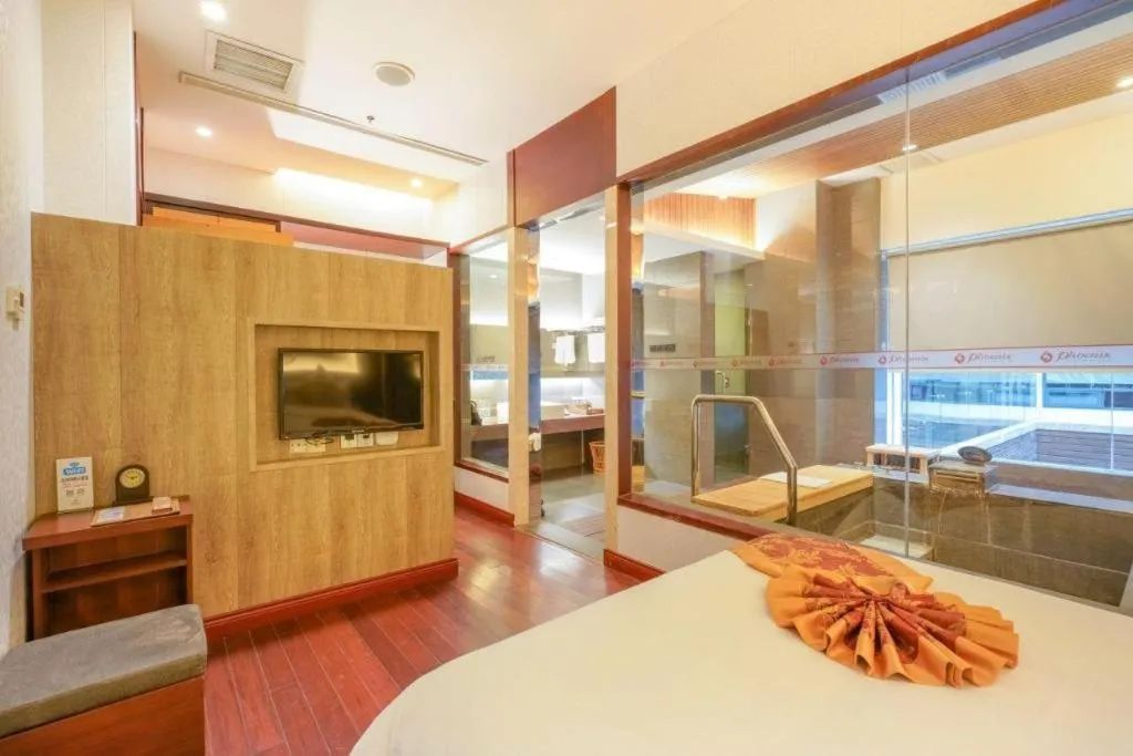 Bed in Suzhou Phoenix Hotspring Resort