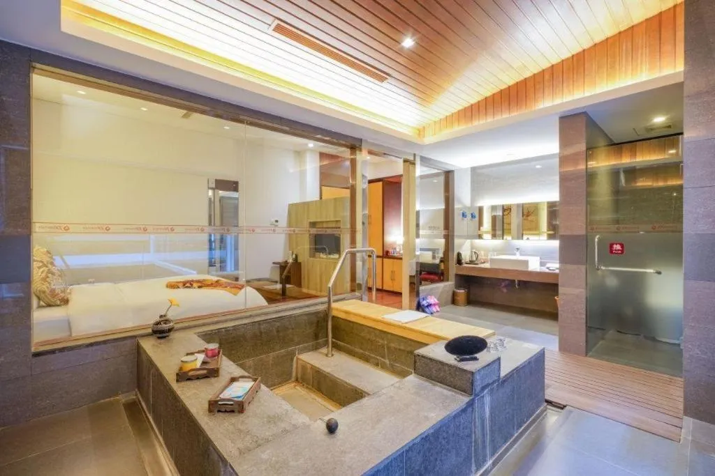 Bed in Suzhou Phoenix Hotspring Resort