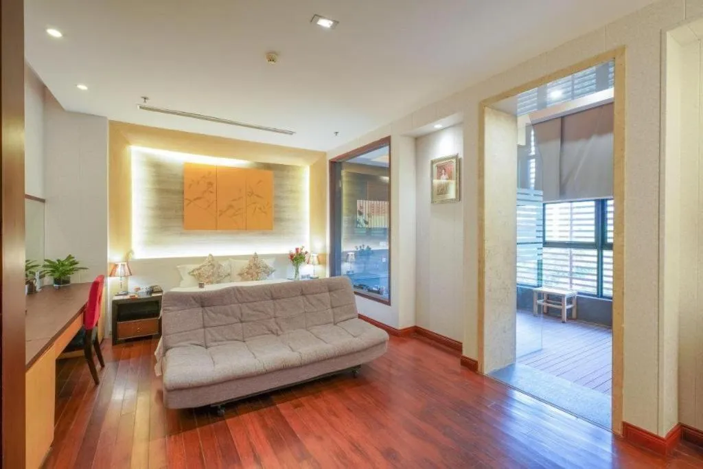 Bed in Suzhou Phoenix Hotspring Resort