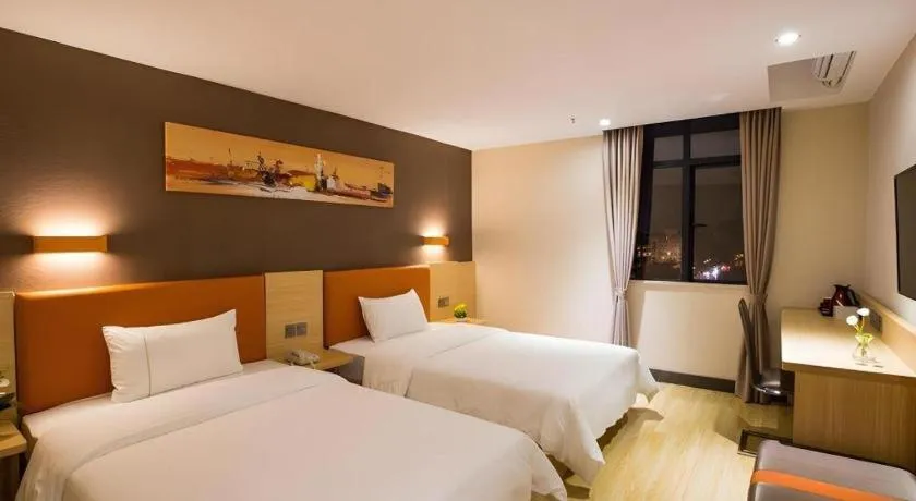 Bed in IU Hotel Chengdu High-Tech Zone Longhu Times Street