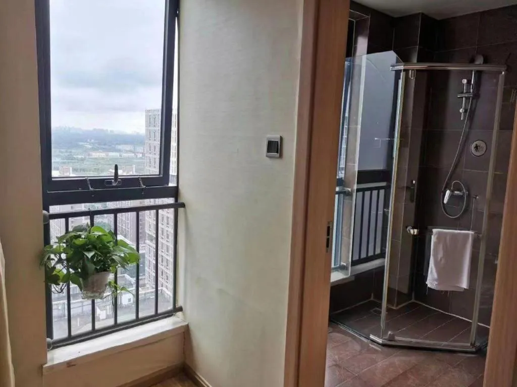 IU Hotel Chengdu High-Tech Zone Longhu Times Street