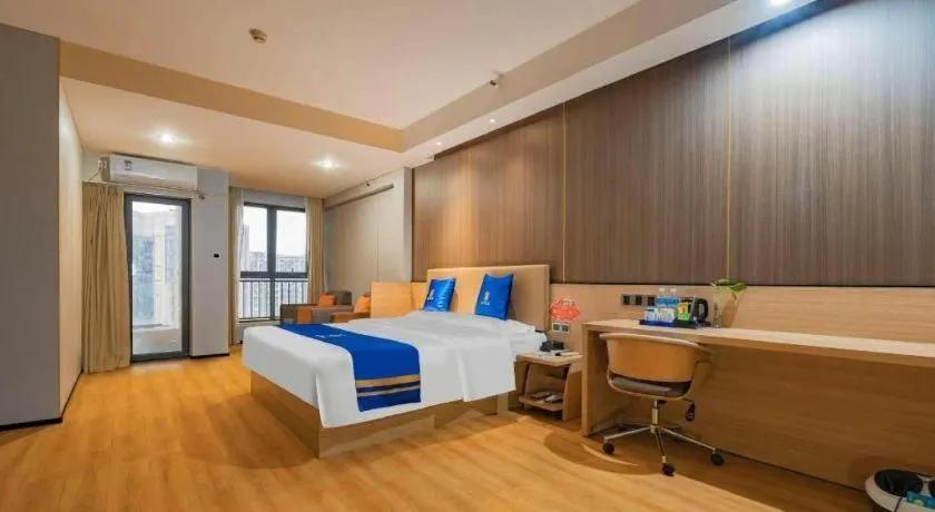 Bed in IU Hotel Chengdu High-Tech Zone Longhu Times Street