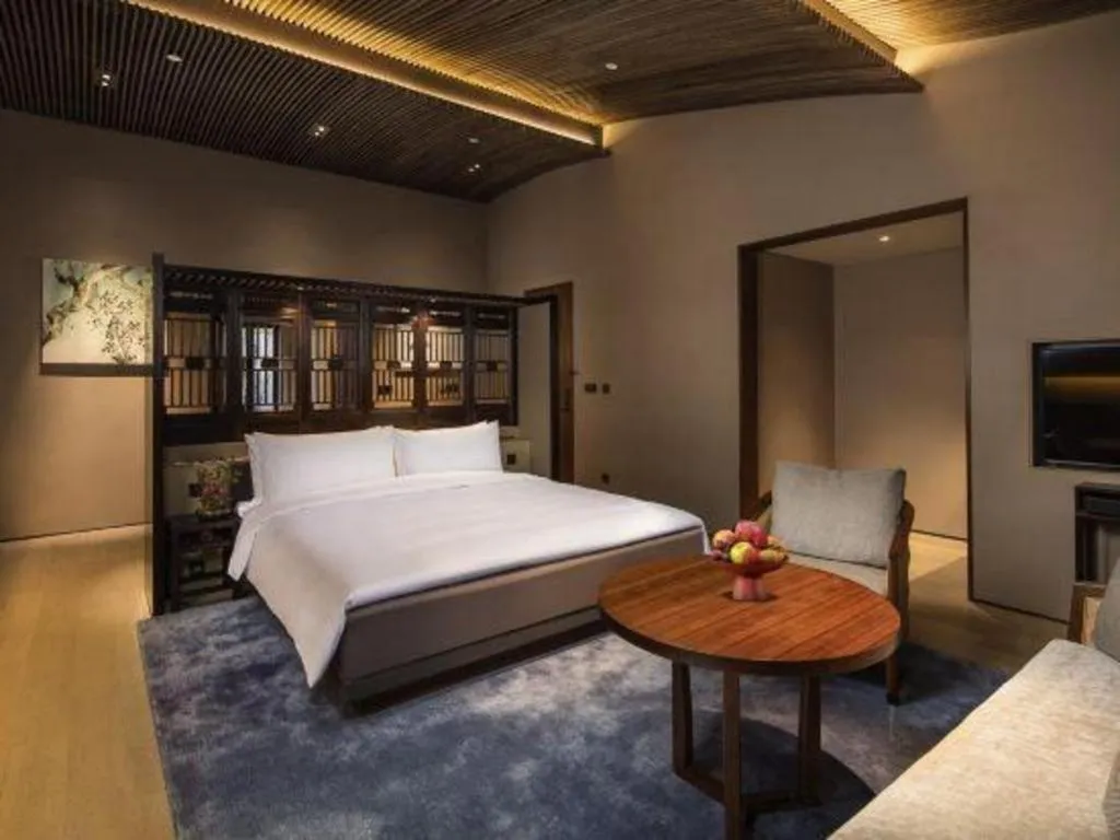 Bed in AHN LUH Zhu Jia Jiao