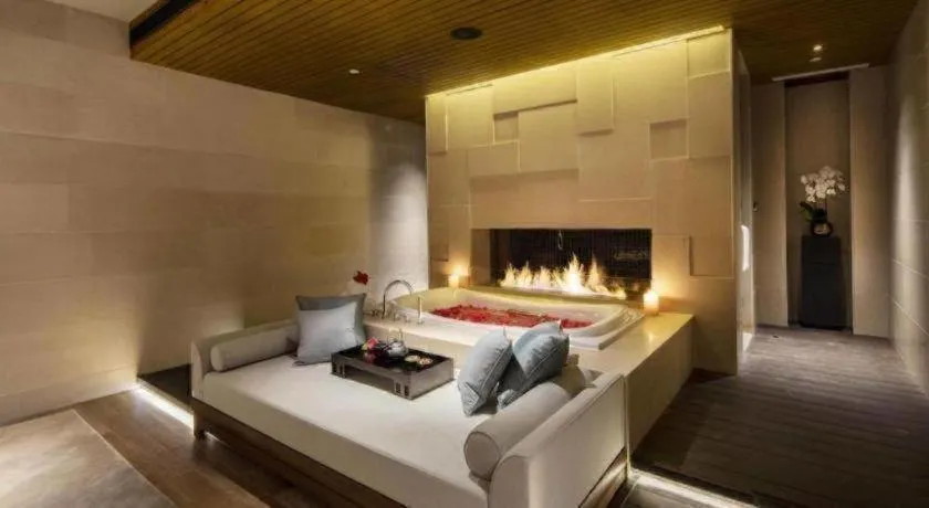 Bed in AHN LUH Zhu Jia Jiao