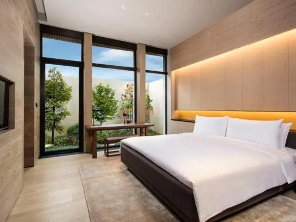 Bed in AHN LUH Zhu Jia Jiao Bed in AHN LUH Zhu Jia Jiao