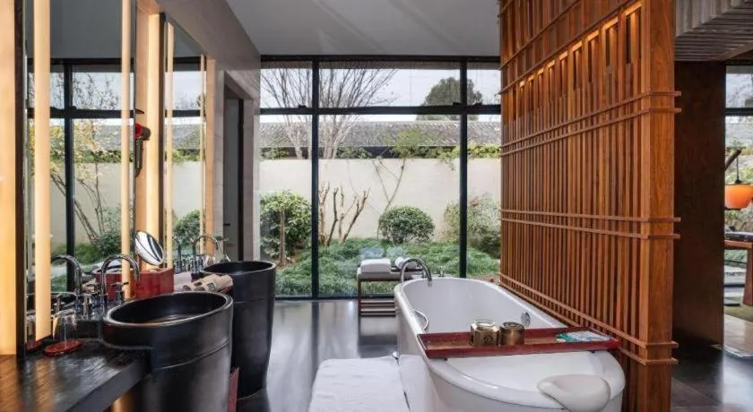 AHN LUH Zhu Jia Jiao