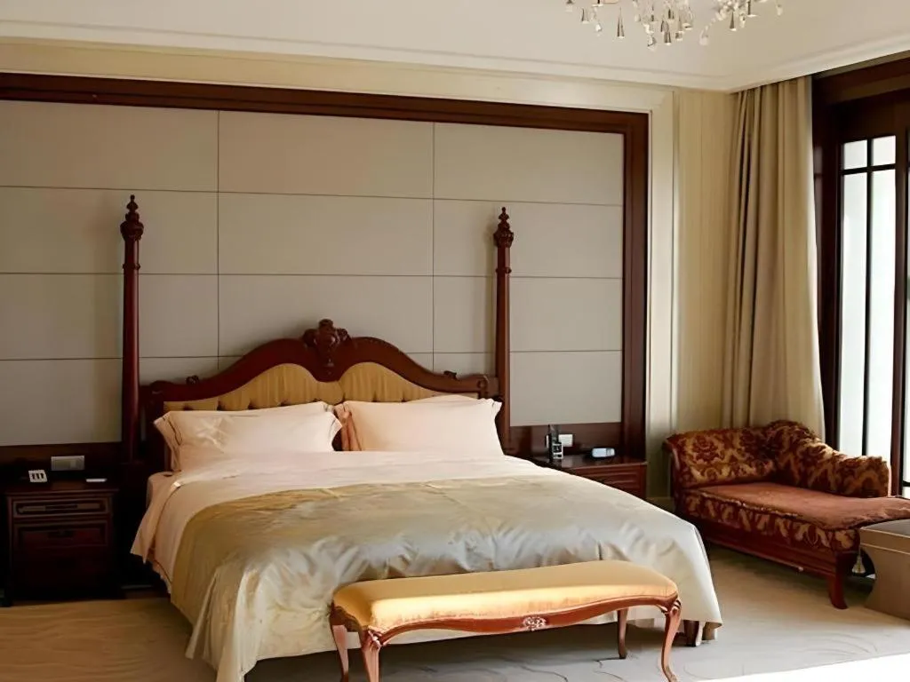 Bed in Liaoning Friendship Hotel