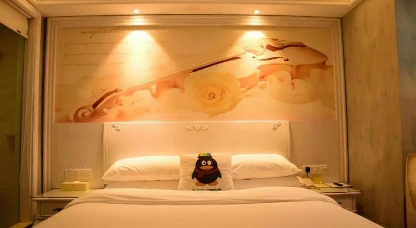 Bed in Vienna Hotel Guiyang Jiaxiulou Jichang Road