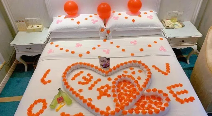 Bed in Vienna Hotel Guiyang Jiaxiulou Jichang Road