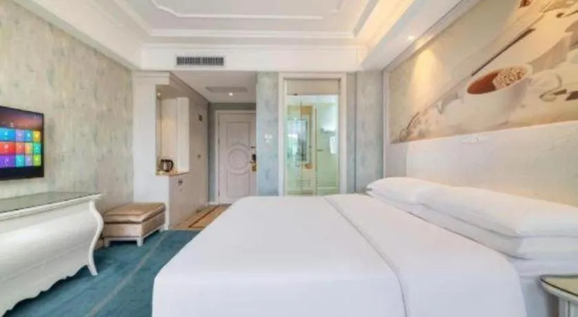 Bed in Vienna Hotel Guiyang Jiaxiulou Jichang Road