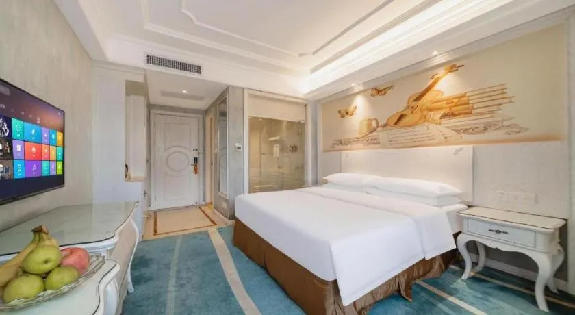 Bed in Vienna Hotel Guiyang Jiaxiulou Jichang Road