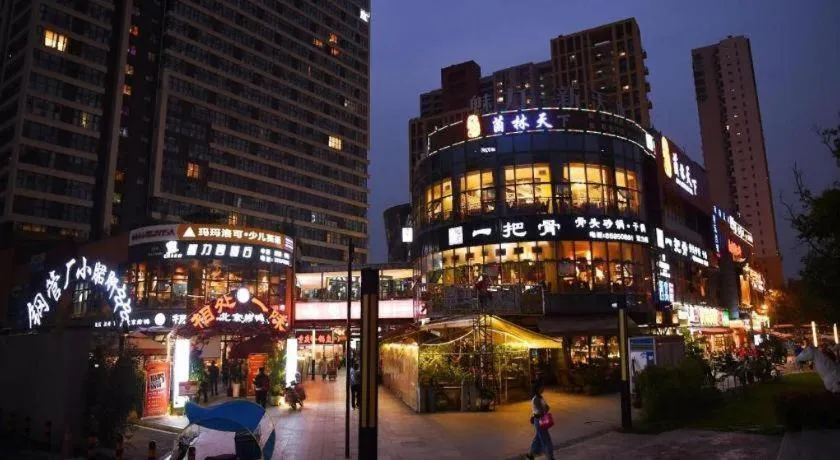 Xana Hotelle Chengdu East Railway Station Kaide Plaza