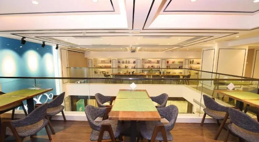 Xana Hotelle Chengdu East Railway Station Kaide Plaza