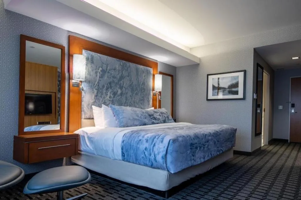 Bed in THE HOTEL AT KIRKWOOD CENTER