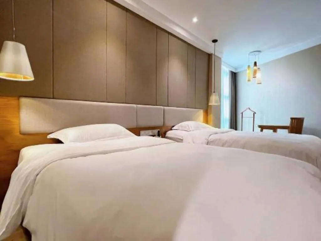 Bed in Excemon Beach Hotel Beihai