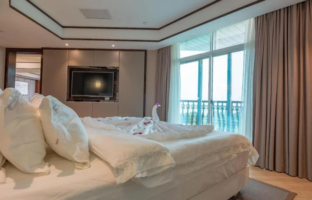 Bed in Excemon Beach Hotel Beihai