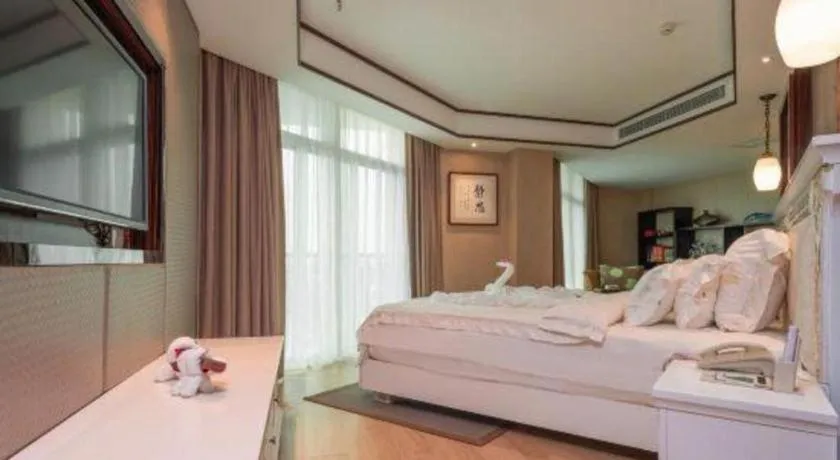 Bed in Excemon Beach Hotel Beihai