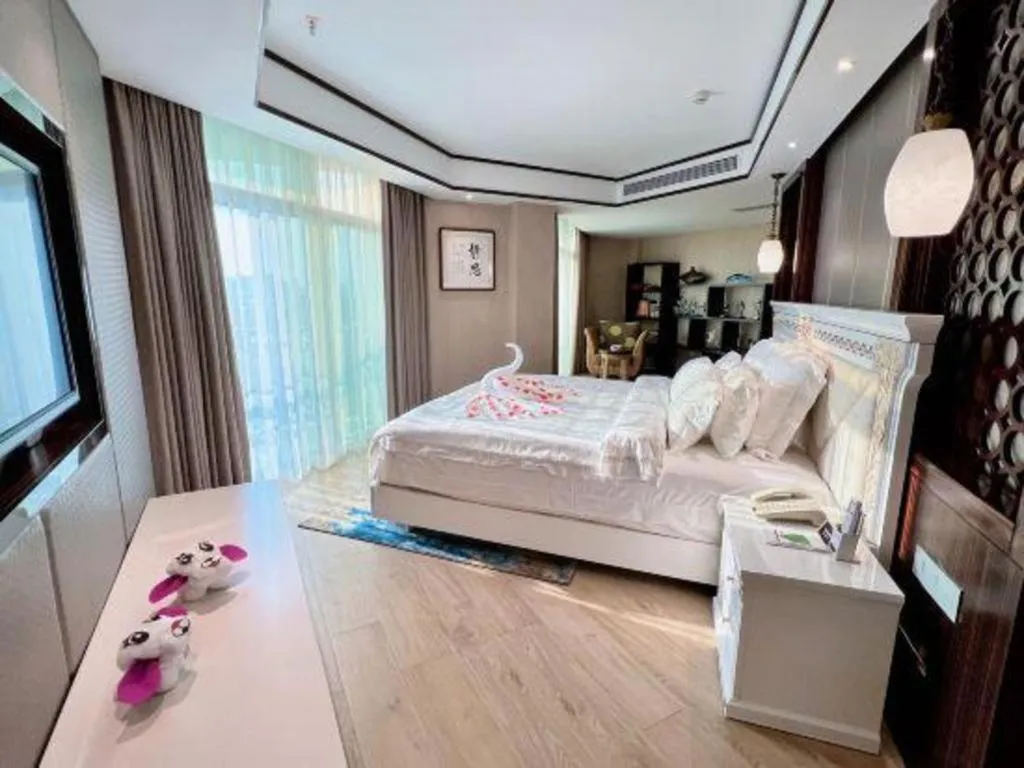 Bed in Excemon Beach Hotel Beihai