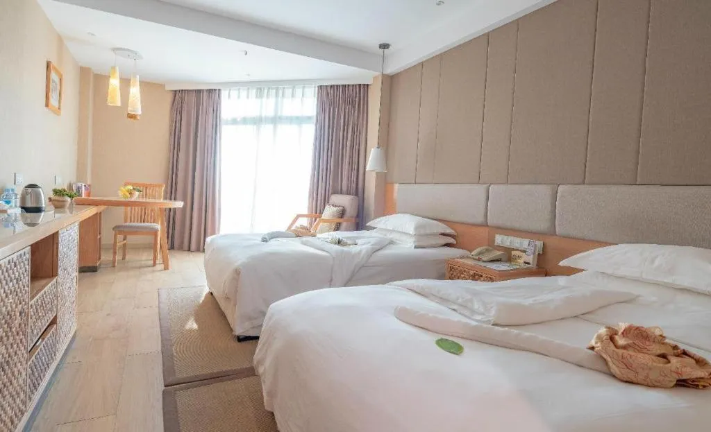 Bed in Excemon Beach Hotel Beihai