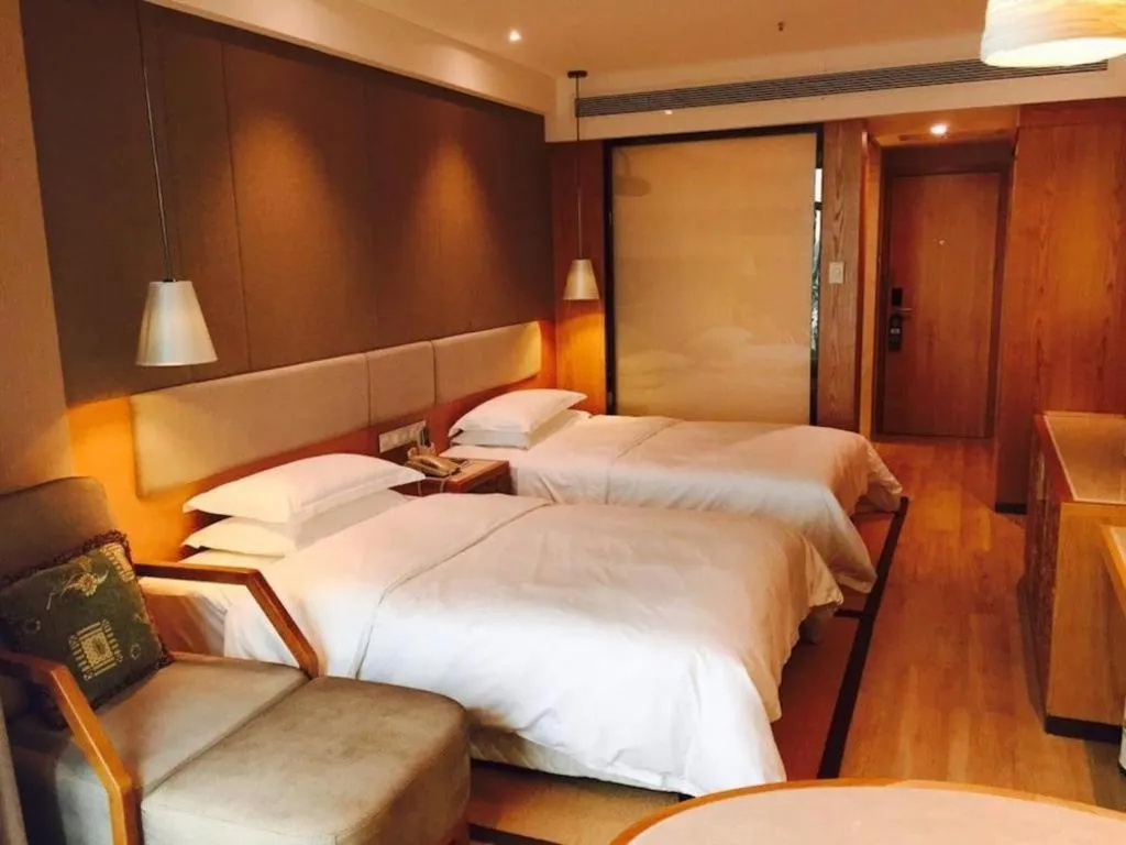 Bed in Excemon Beach Hotel Beihai